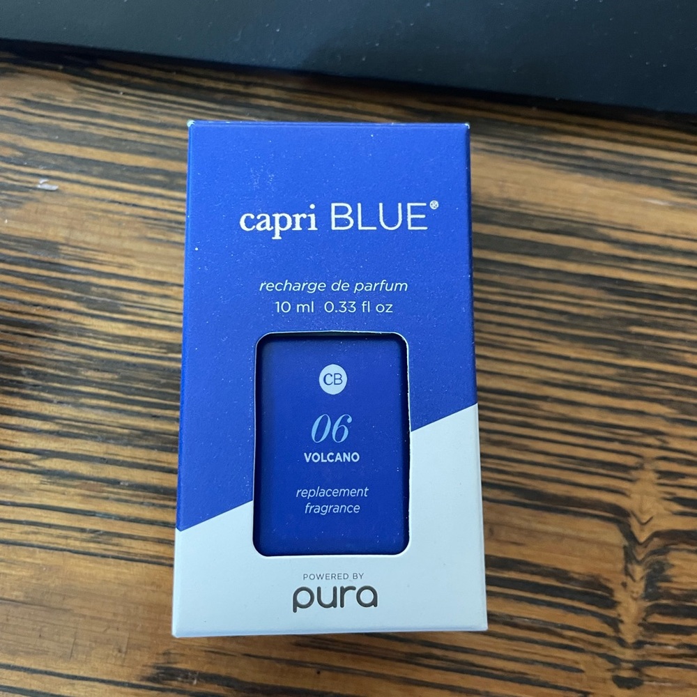 Pura replacement fragrance from Capri Blue in scent 06 Volcano. NWT